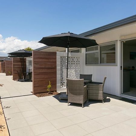 Emotel Taupo Bagian luar foto