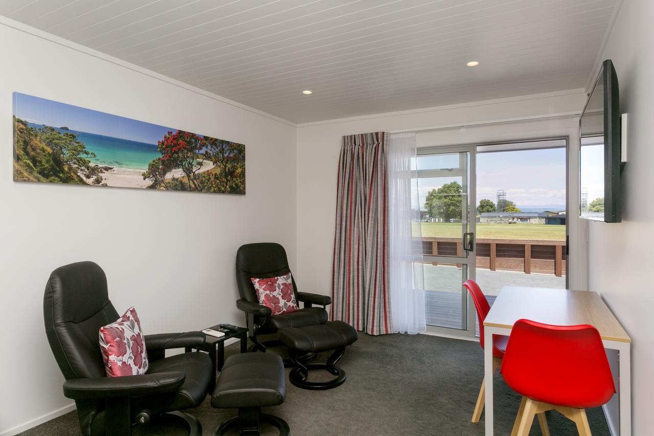 Emotel Taupo Bagian luar foto
